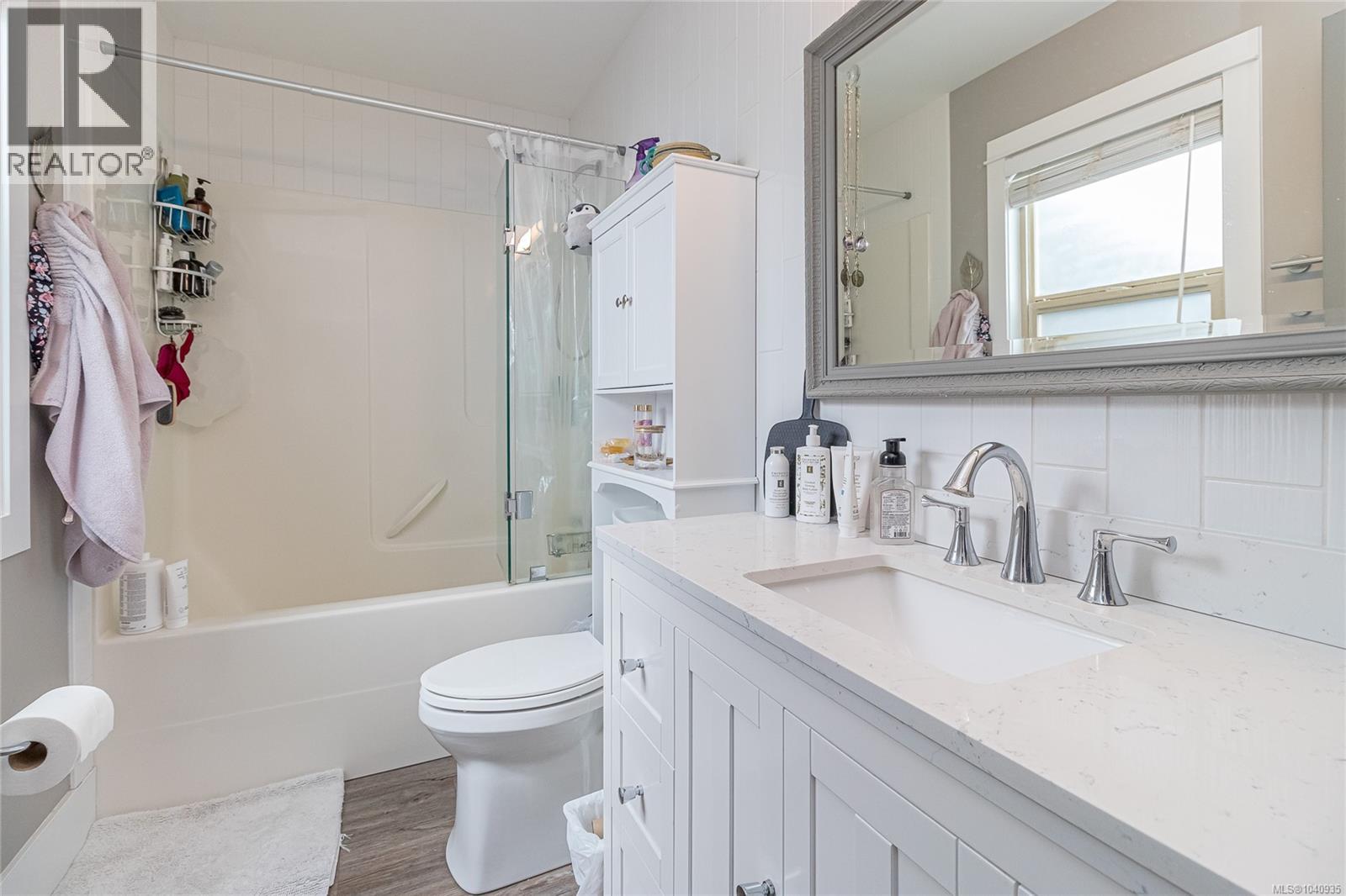 6340 Island Hwy W, Qualicum Beach, British Columbia  V9K 2E5 - Photo 17 - 1040935