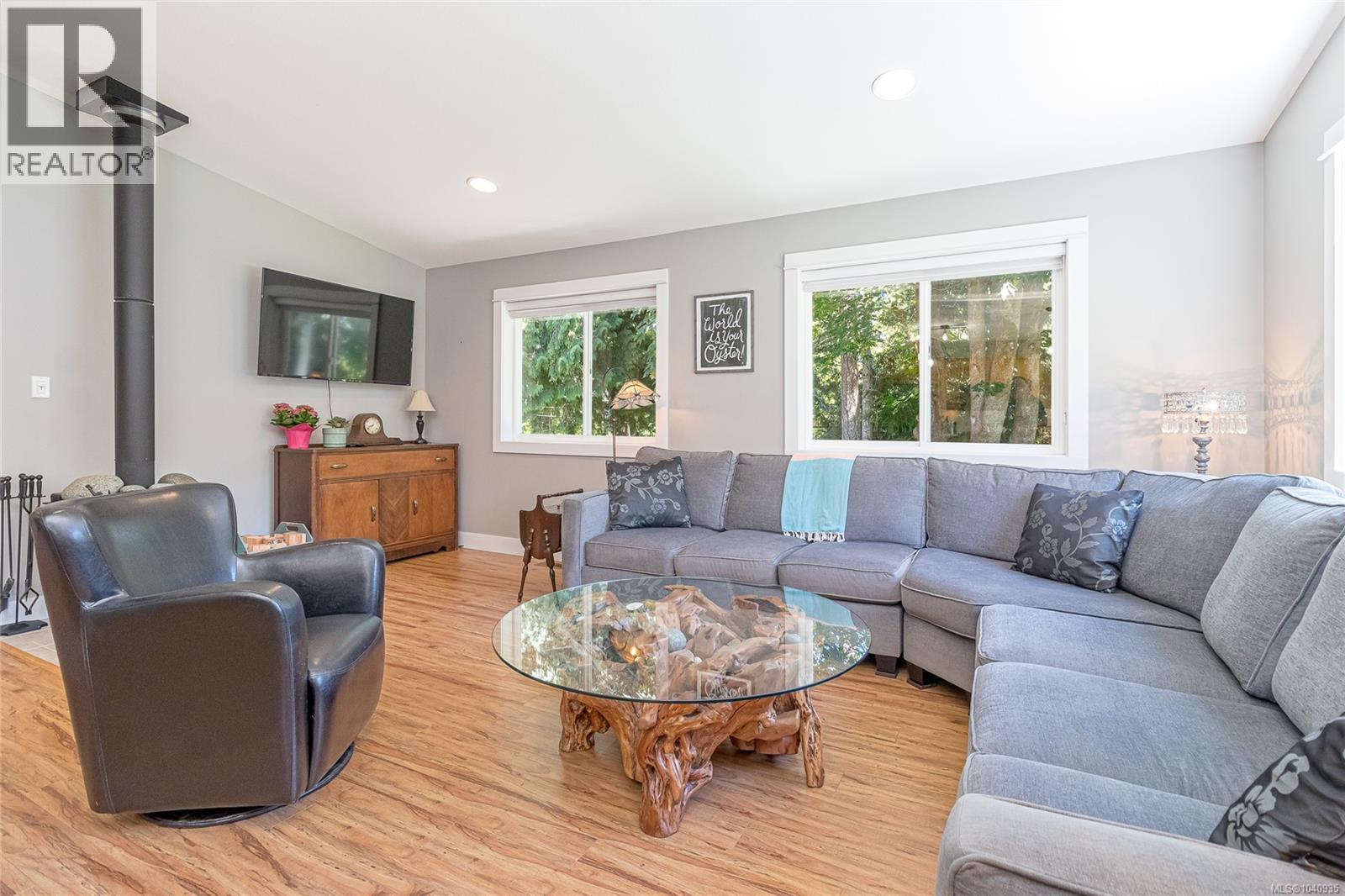 6340 Island Hwy W, Qualicum Beach, British Columbia  V9K 2E5 - Photo 8 - 1040935
