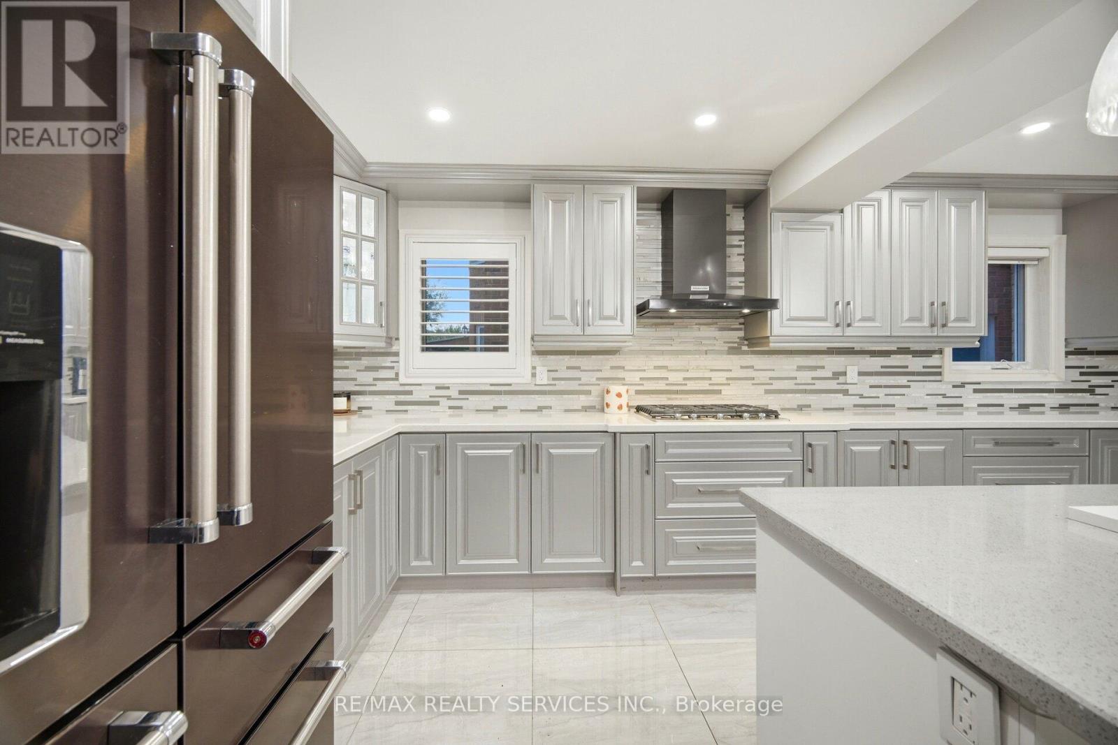277 Van Kirk Drive, Brampton, Ontario  L7A 1M3 - Photo 18 - W13490966