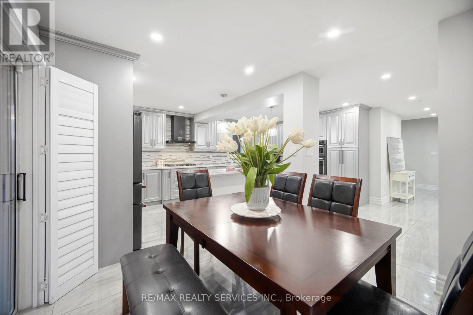 277 Van Kirk Drive, Brampton, Ontario  L7A 1M3 - Photo 15 - W13490966