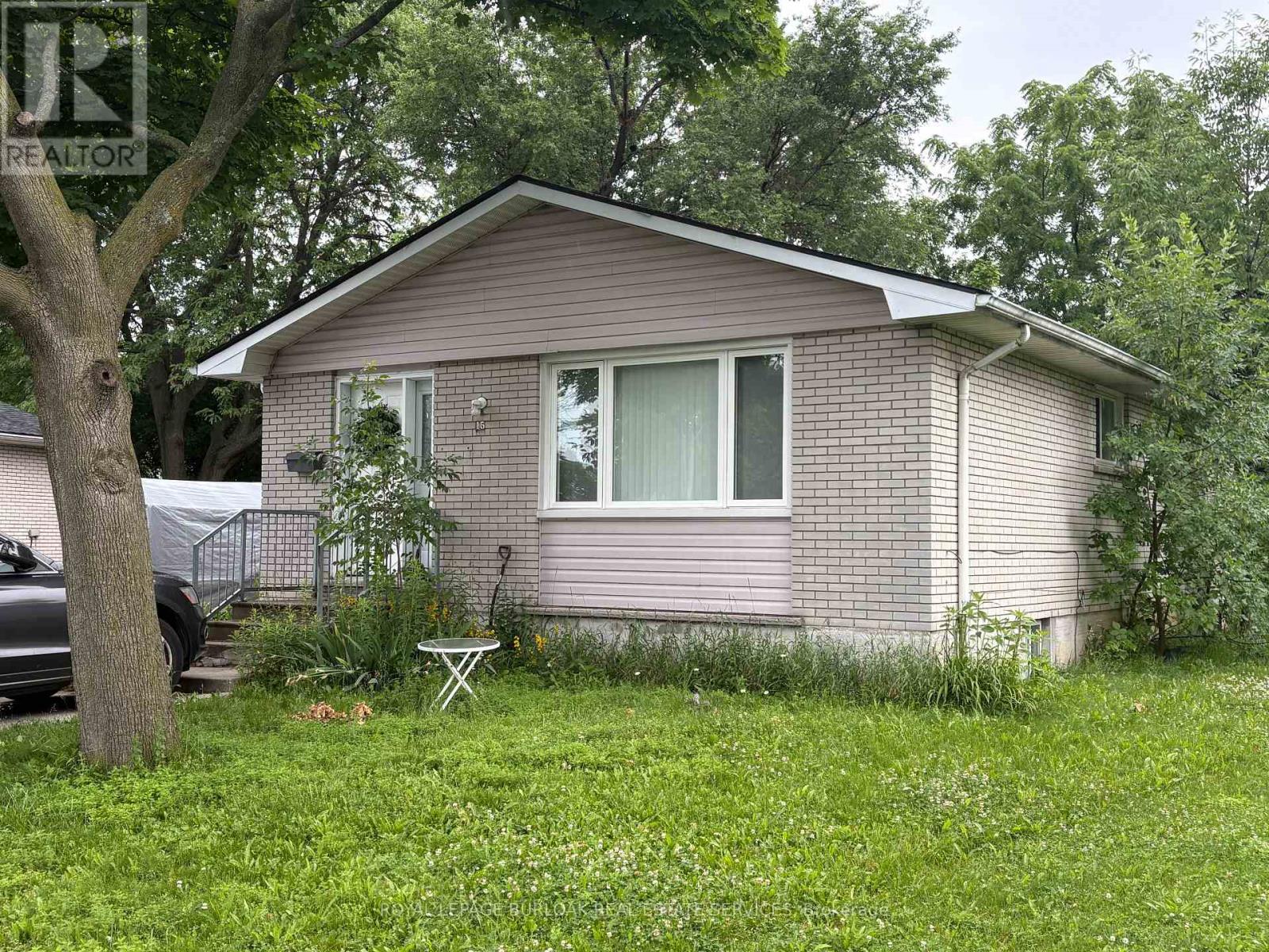 Lower - 15 Michael Avenue, Hamilton, Ontario  L8T 2Y2 - Photo 3 - X12887642