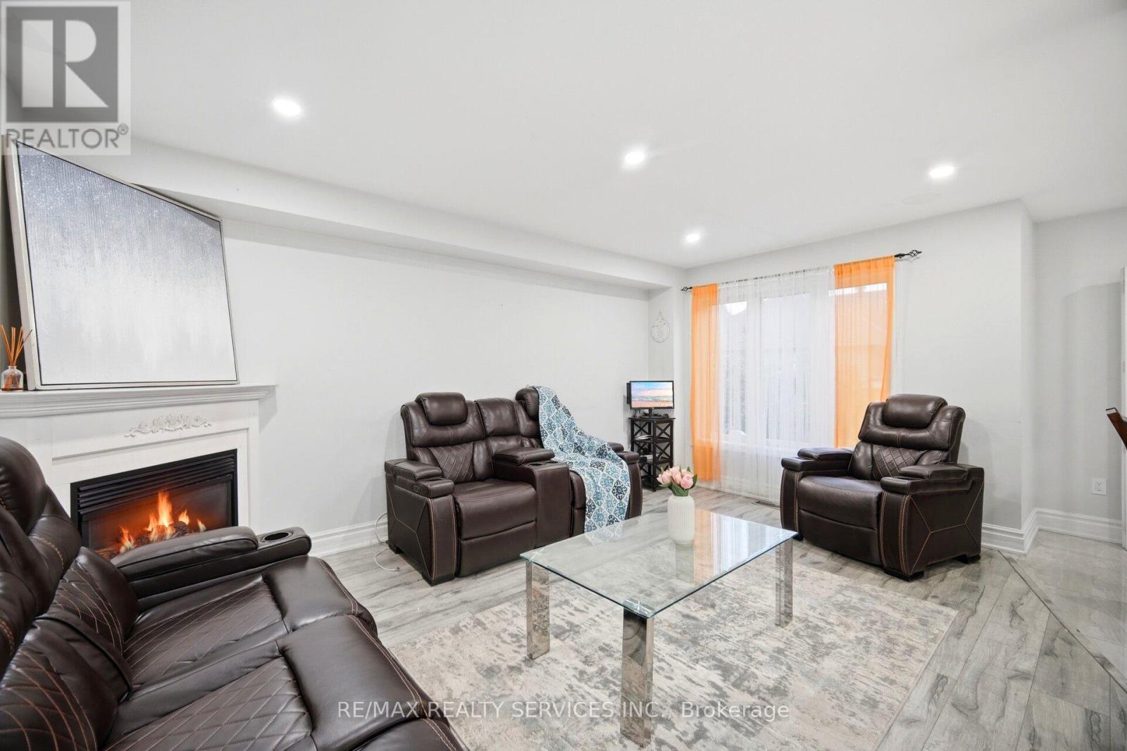 277 Van Kirk Drive, Brampton, Ontario  L7A 1M3 - Photo 9 - W13490966