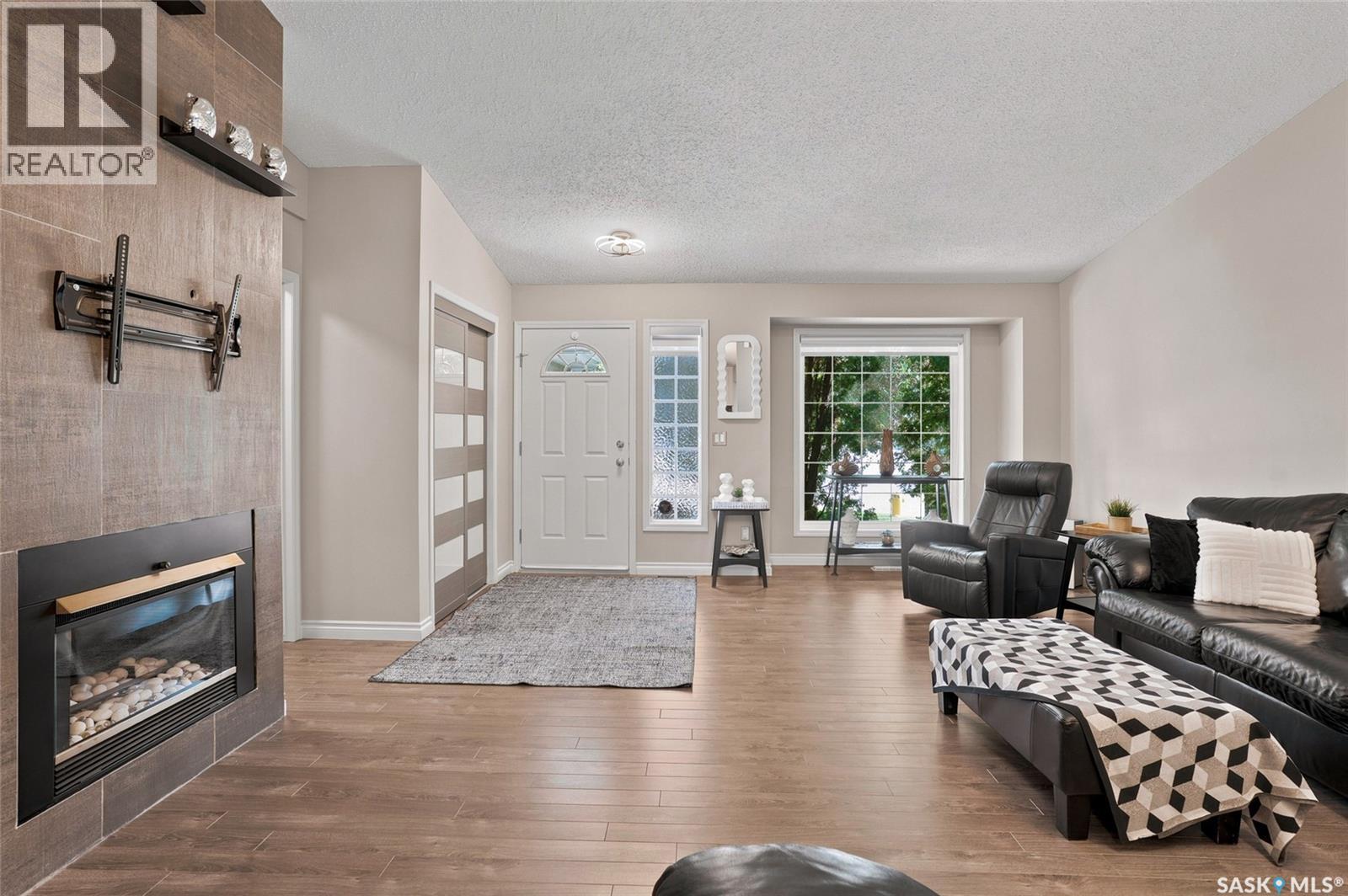103 Bornstein Crescent, Saskatoon, Saskatchewan  S7N 3Y4 - Photo 3 - SK040608