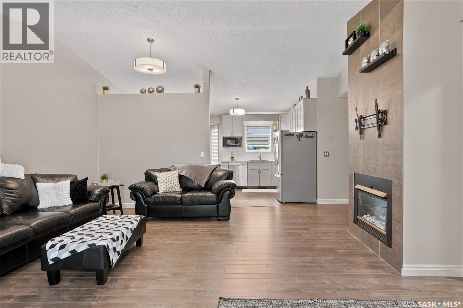 103 Bornstein Crescent, Saskatoon, Saskatchewan  S7N 3Y4 - Photo 4 - SK040608