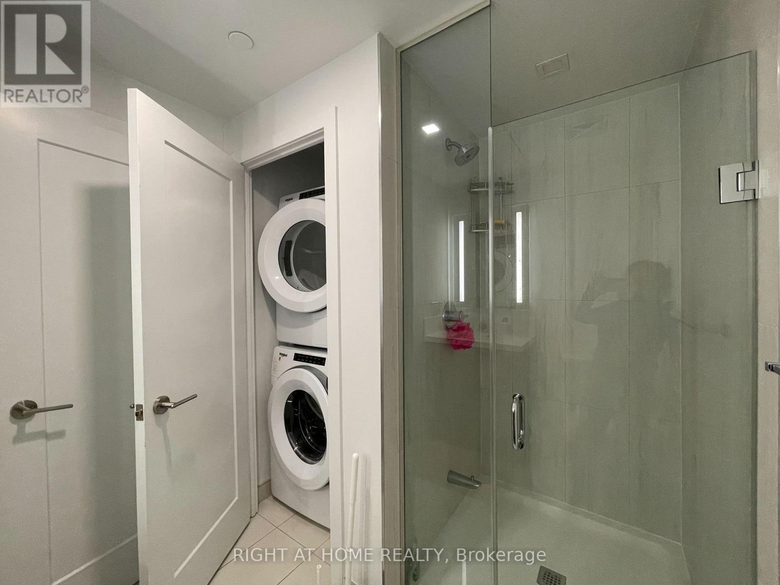 1011 - Lease - 50 Mccaul Street, Toronto, Ontario  M5T 0B6 - Photo 16 - C13091300