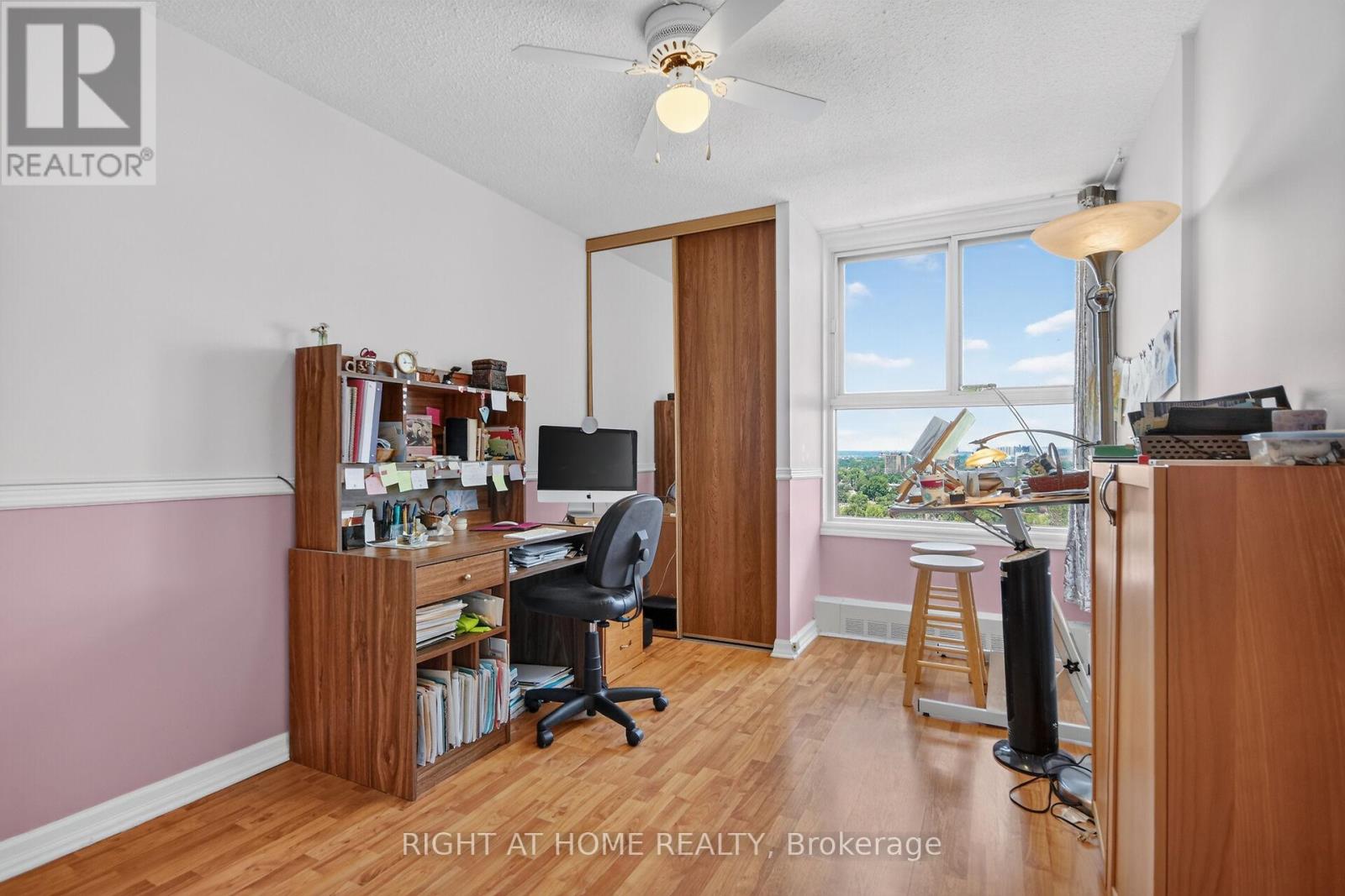 2204 - 1785 Riverside Drive, Ottawa, Ontario  K1G 3T7 - Photo 23 - X13493508