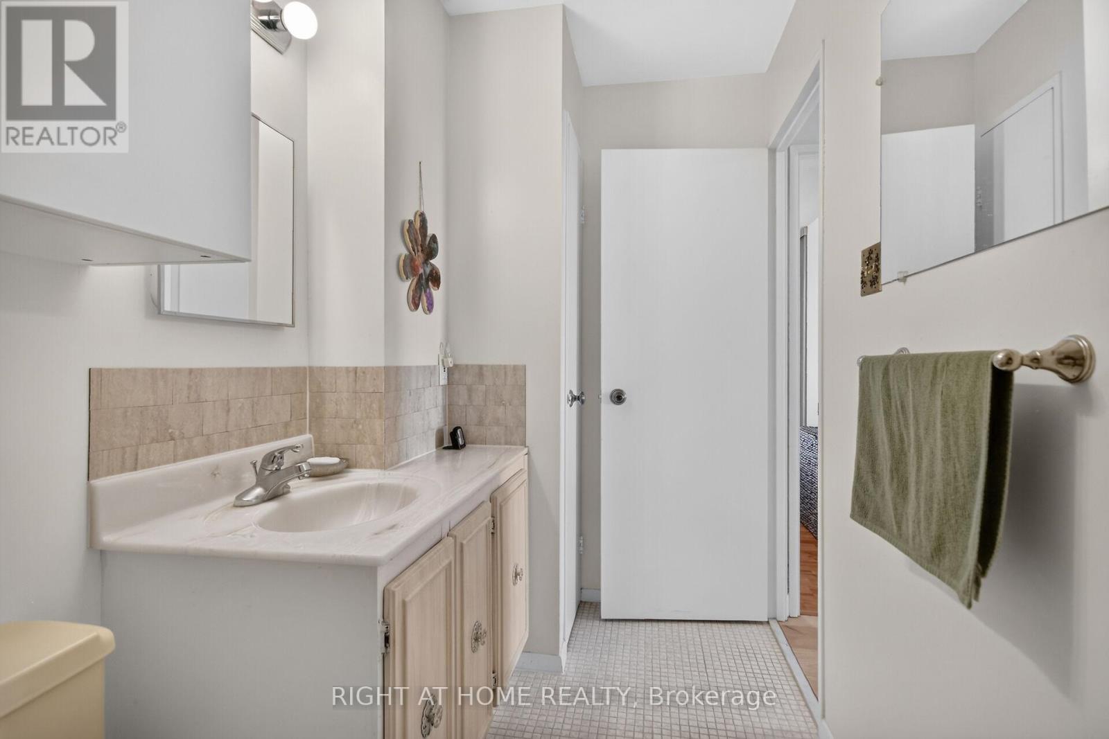 2204 - 1785 Riverside Drive, Ottawa, Ontario  K1G 3T7 - Photo 27 - X13493508