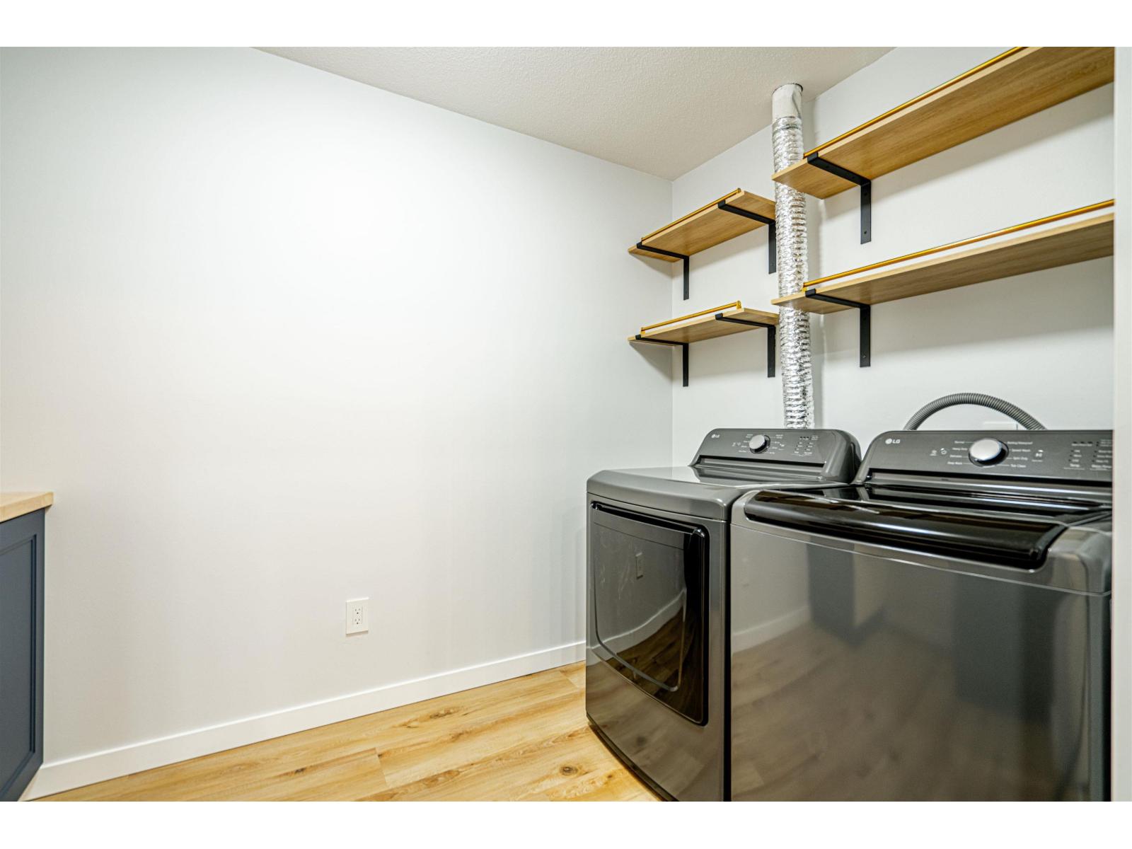 211 1450 Merklin Street, White Rock, British Columbia  V4B 4C3 - Photo 9 - R3140178