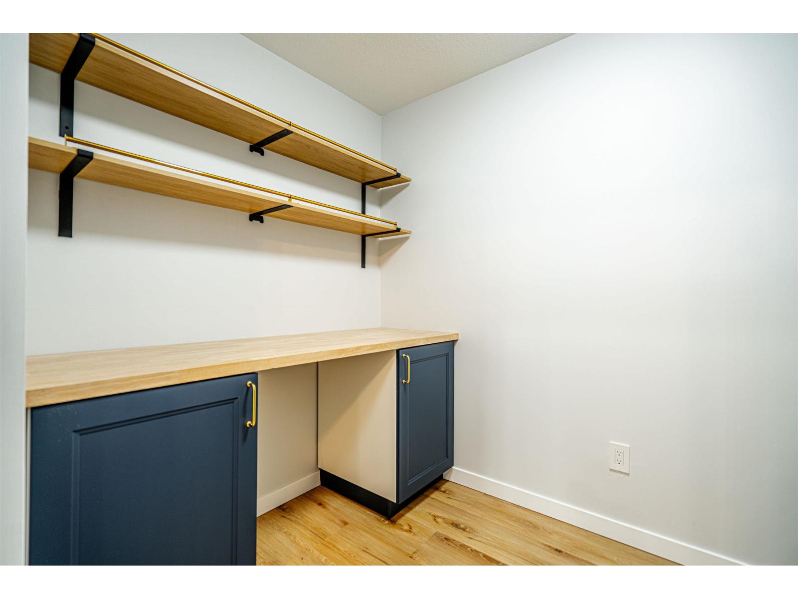 211 1450 Merklin Street, White Rock, British Columbia  V4B 4C3 - Photo 8 - R3140178