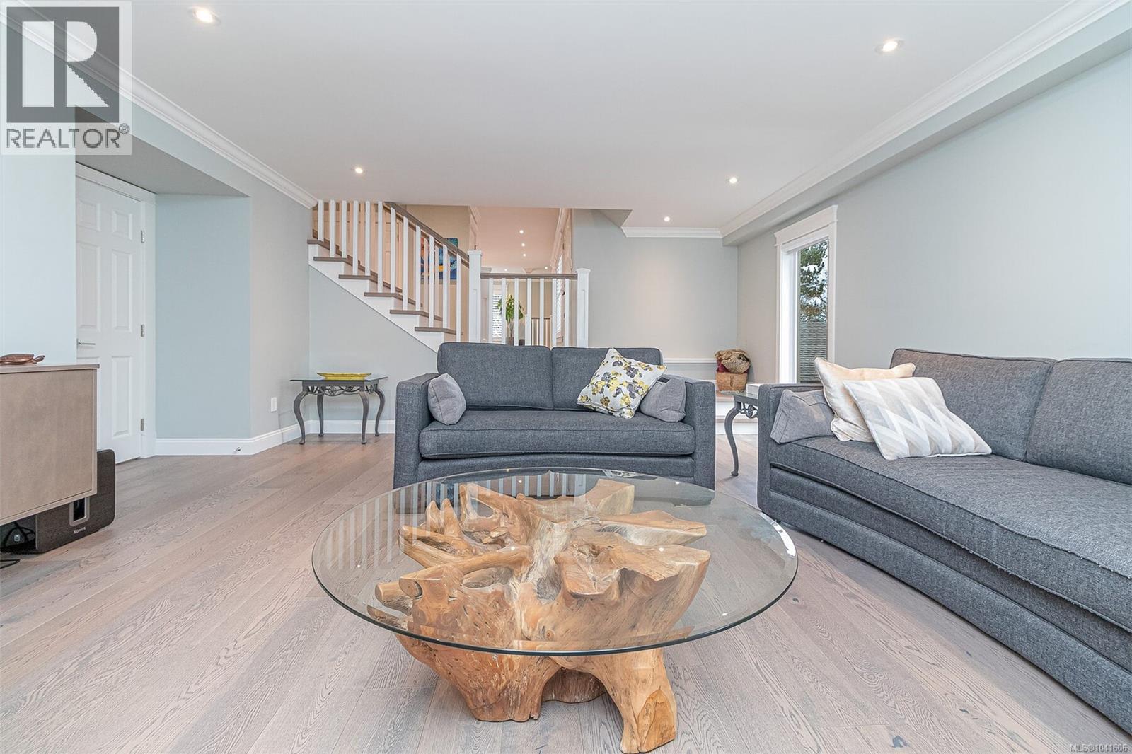 108 2345 Cedar Hill Cross Rd, Oak Bay, British Columbia  V8P 5M8 - Photo 13 - 1041606