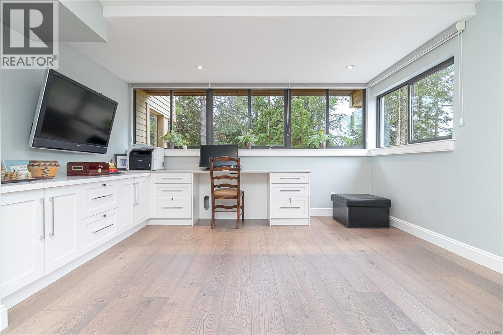 108 2345 Cedar Hill Cross Rd, Oak Bay, British Columbia  V8P 5M8 - Photo 20 - 1041606
