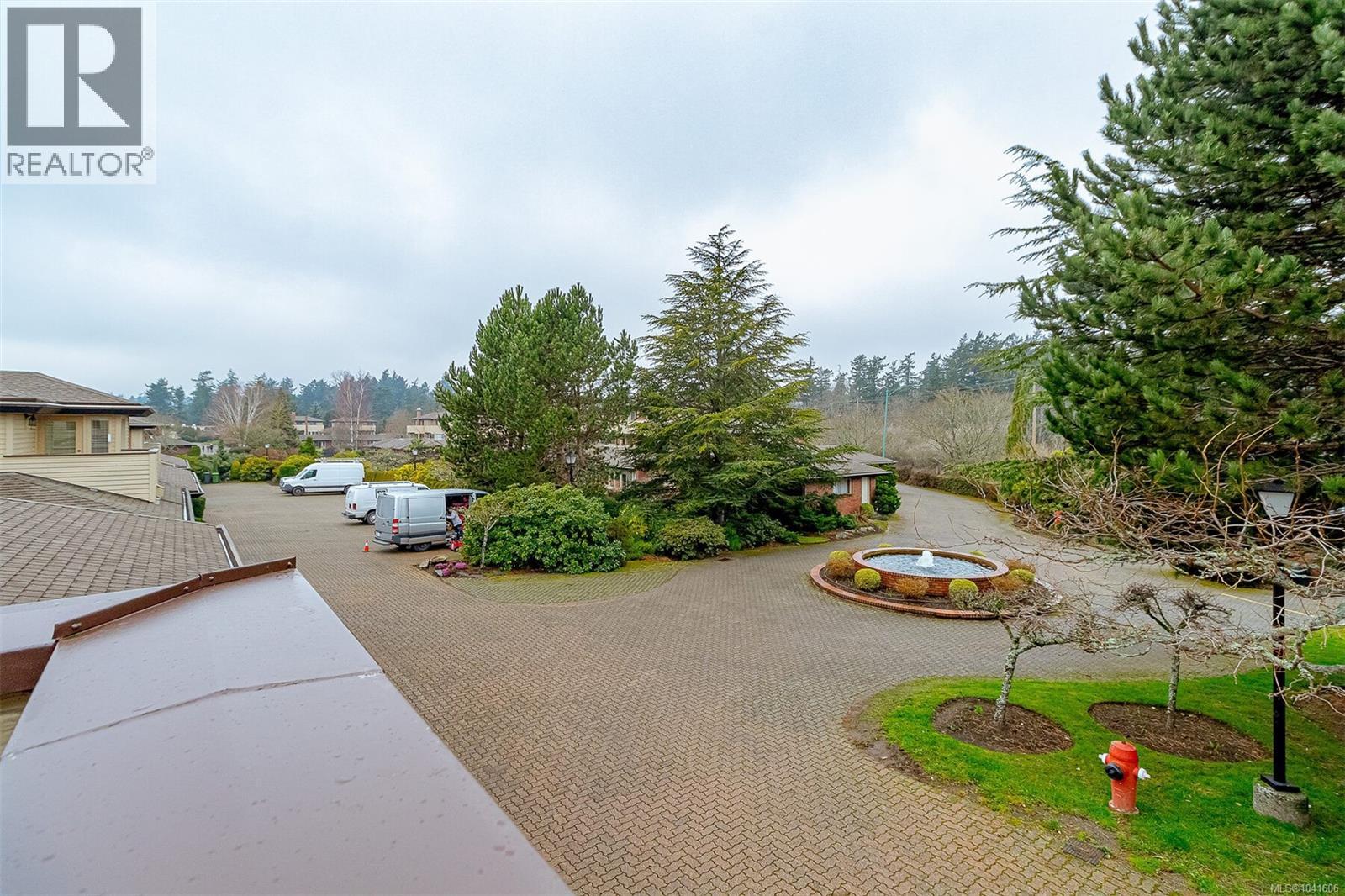 108 2345 Cedar Hill Cross Rd, Oak Bay, British Columbia  V8P 5M8 - Photo 32 - 1041606