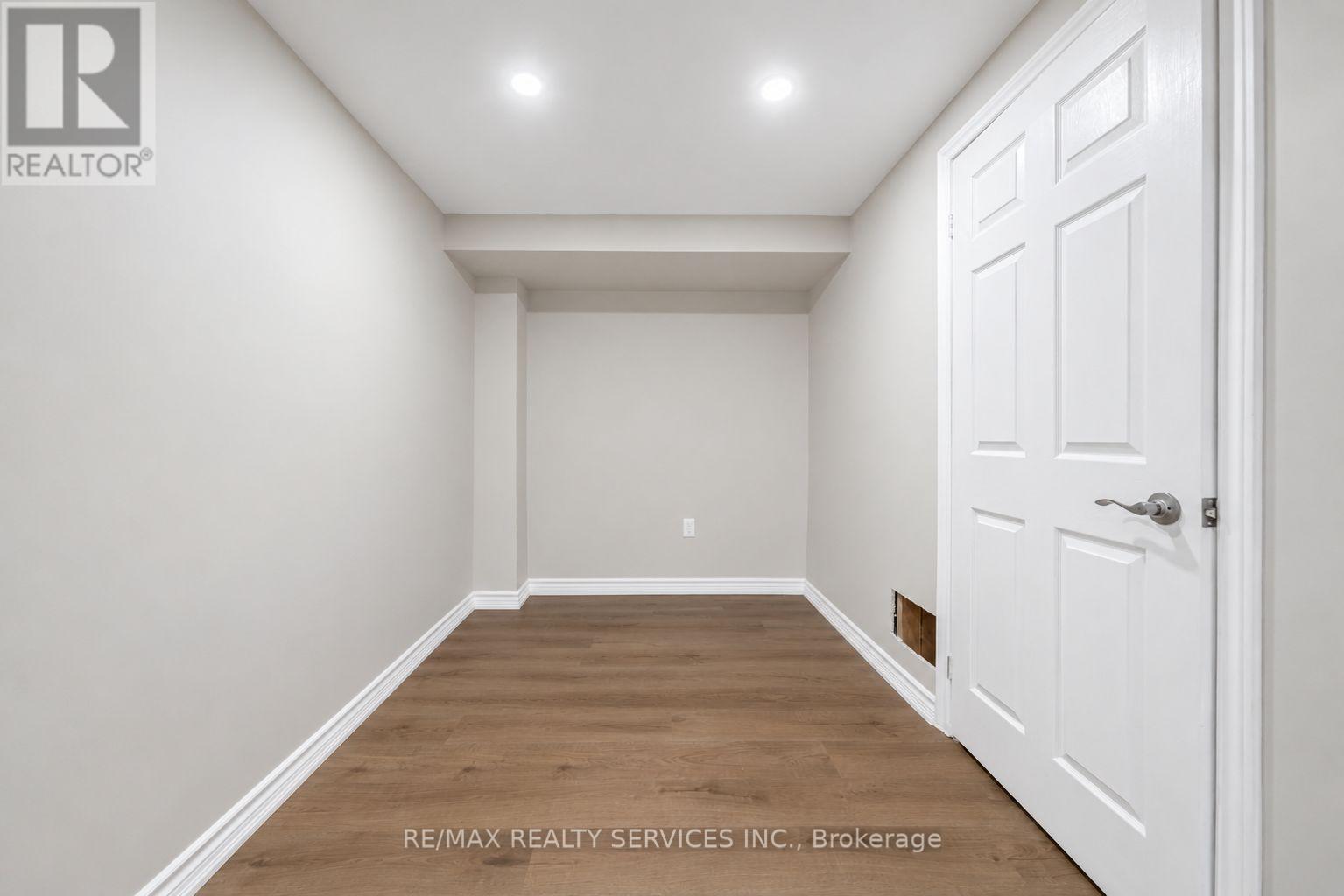 17 National Crescent, Brampton, Ontario  L7A 1H1 - Photo 45 - W13493054