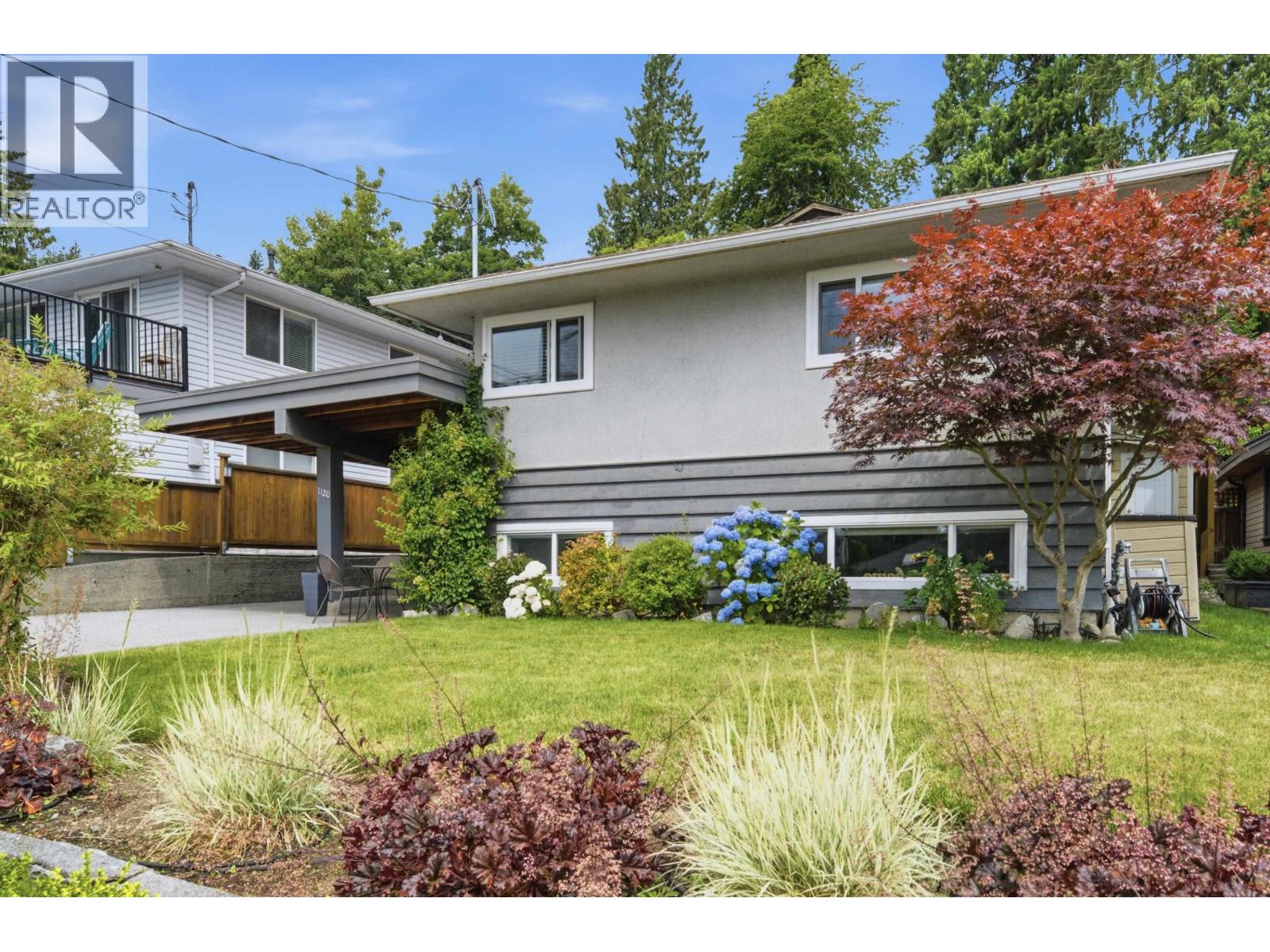 1120 Wellington Drive, North Vancouver, British Columbia  V7K 1L2 - Photo 2 - R3140263