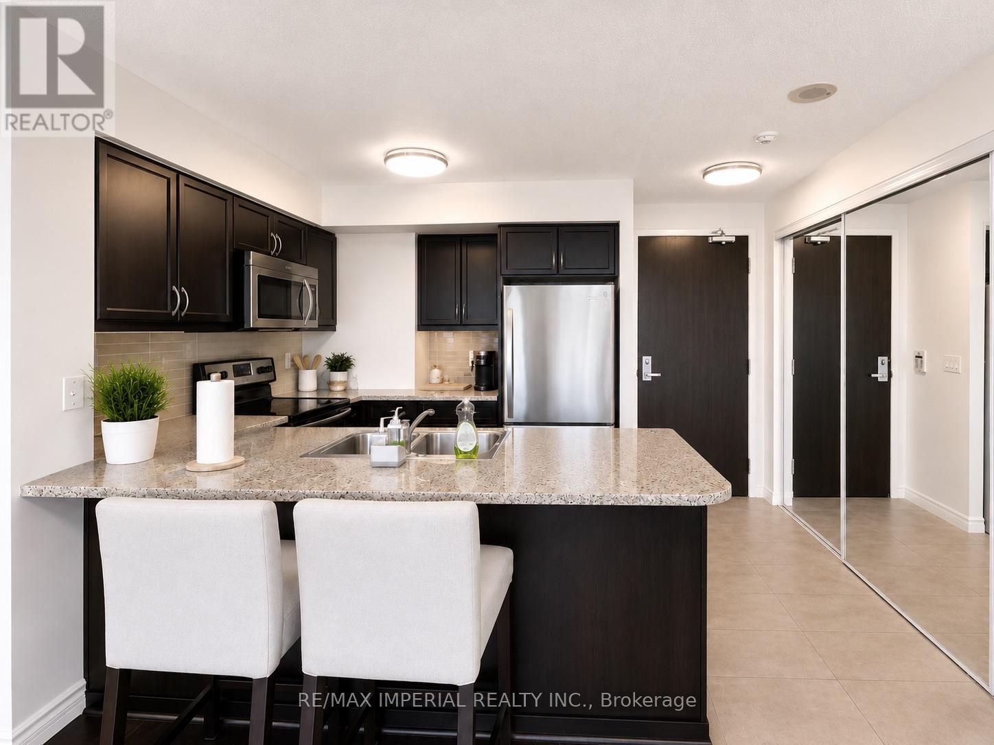 PH15 - 25 LOWER SIMCOE STREET, Toronto, Ontario