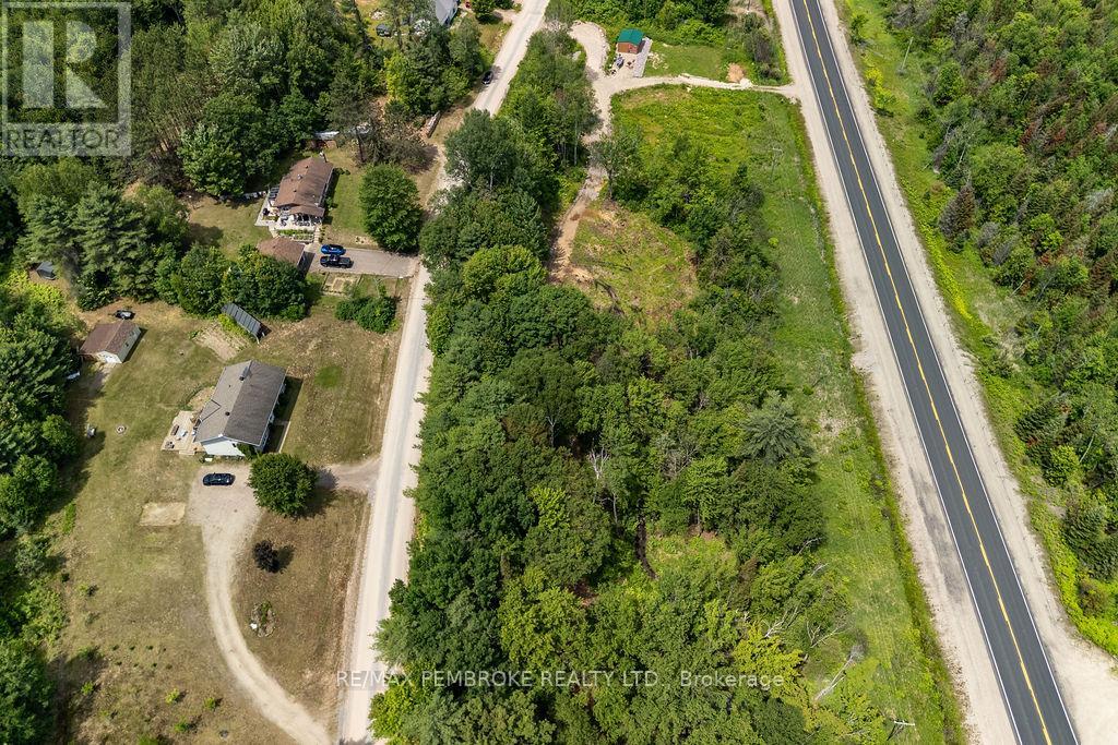 88 Lance Road, Laurentian Hills, Ontario  K0J 1P0 - Photo 10 - X13220998