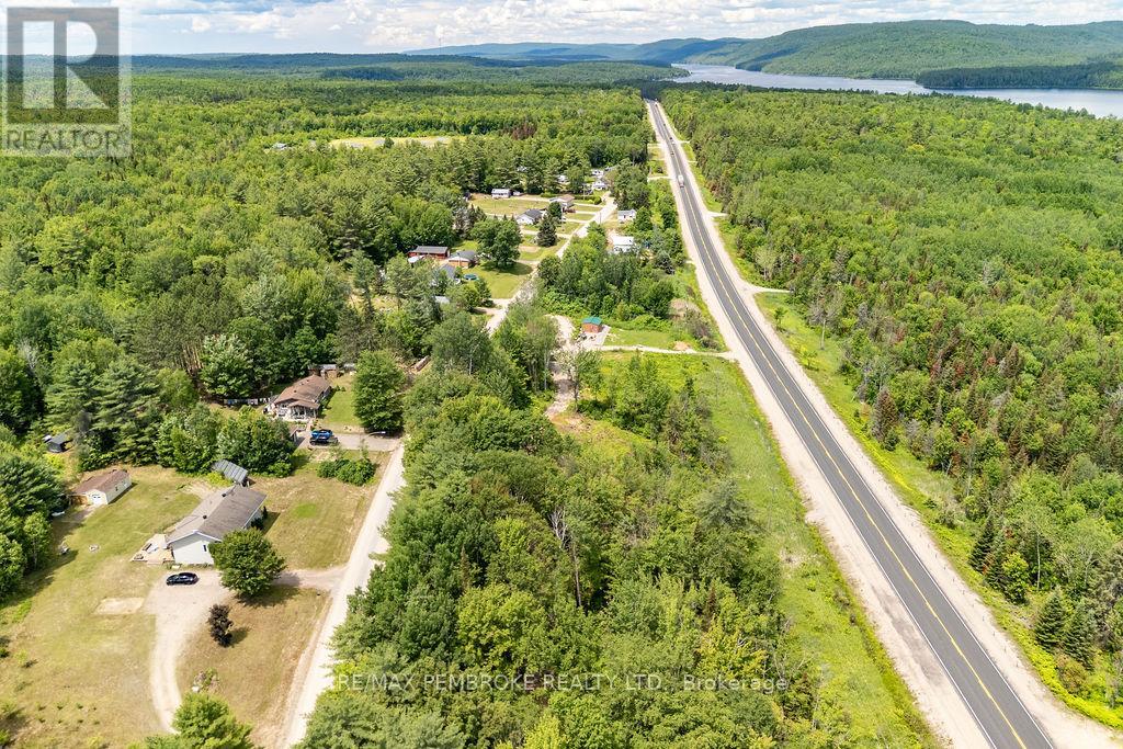 88 Lance Road, Laurentian Hills, Ontario  K0J 1P0 - Photo 11 - X13220998