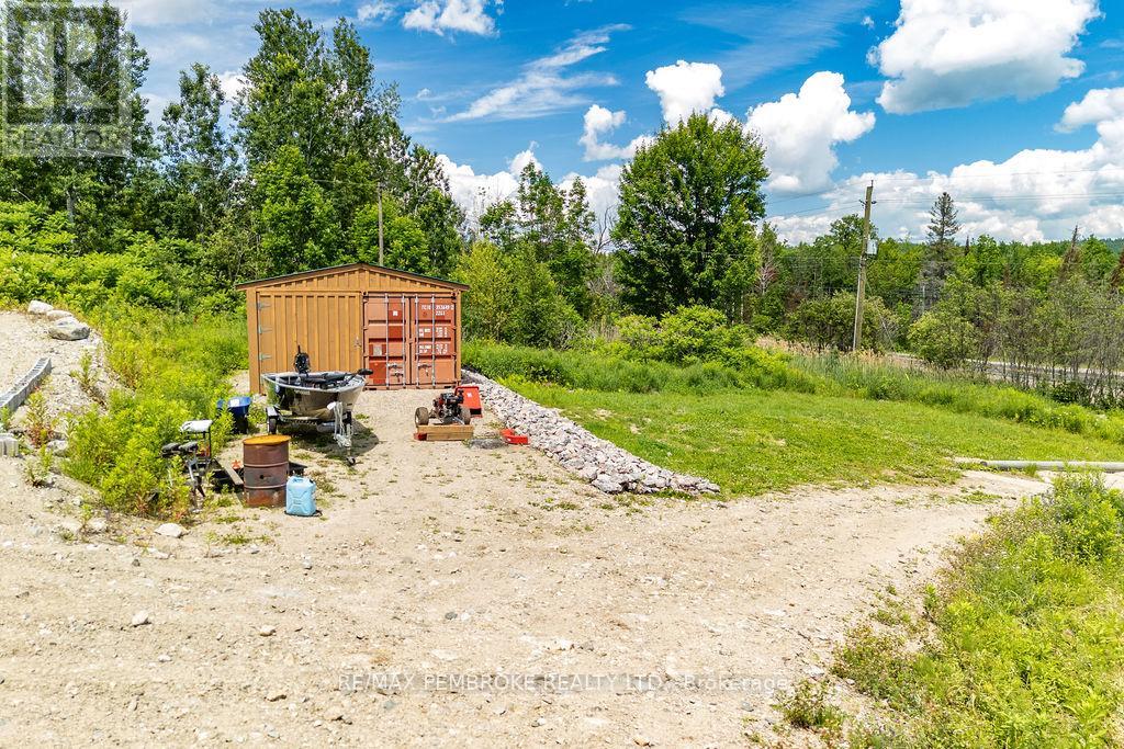 88 Lance Road, Laurentian Hills, Ontario  K0J 1P0 - Photo 7 - X13220998