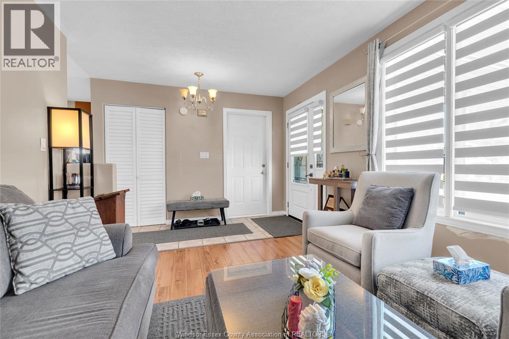 1812 Vicky Circle, Windsor, Ontario  N8W 5P6 - Photo 6 - 26015338