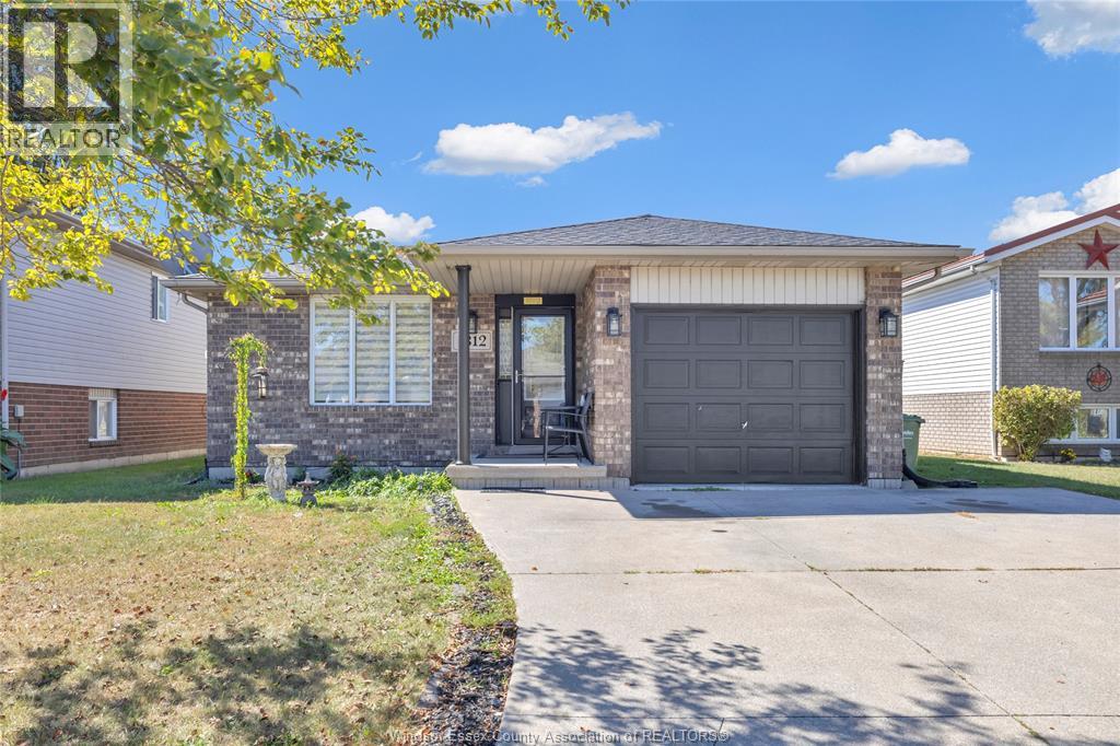 1812 VICKY CIRCLE, Windsor, Ontario