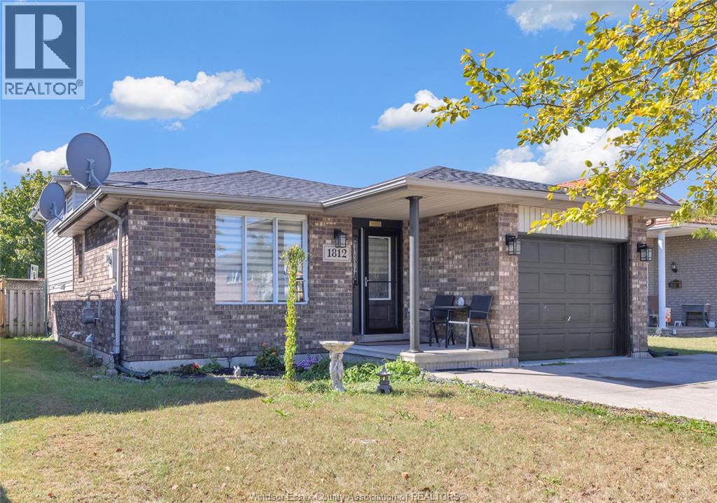 1812 Vicky Circle, Windsor, Ontario  N8W 5P6 - Photo 3 - 26015338