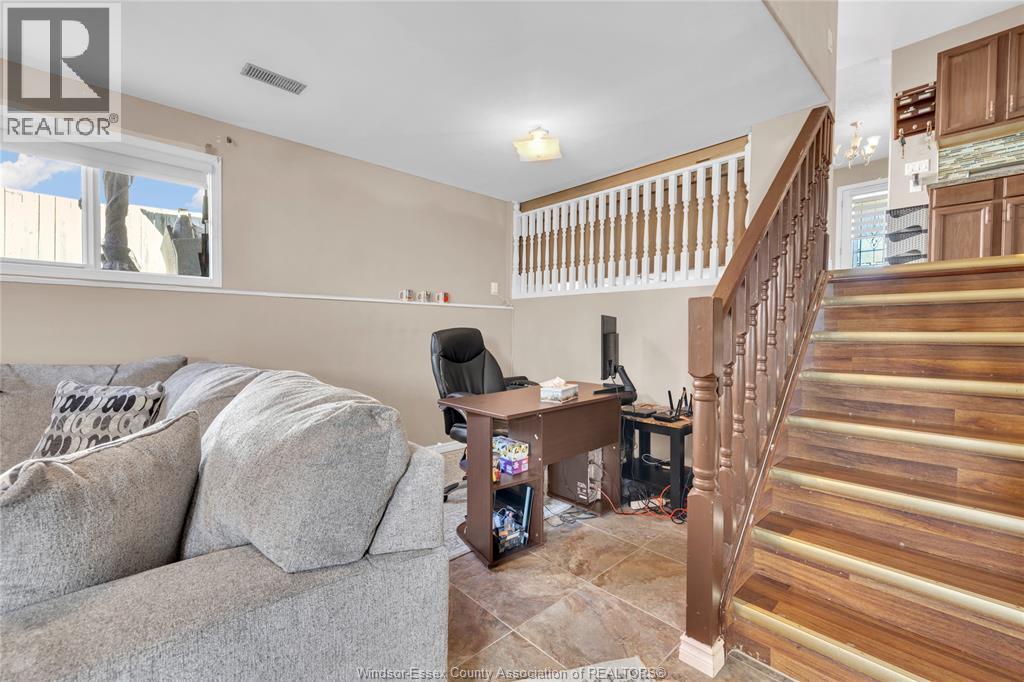 1812 Vicky Circle, Windsor, Ontario  N8W 5P6 - Photo 17 - 26015338