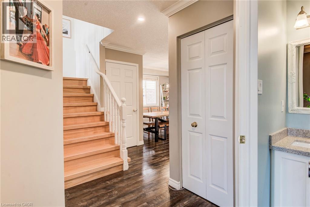 166 Peach Blossom Crescent, Kitchener, Ontario  N2E 3Z6 - Photo 4 - 40843261