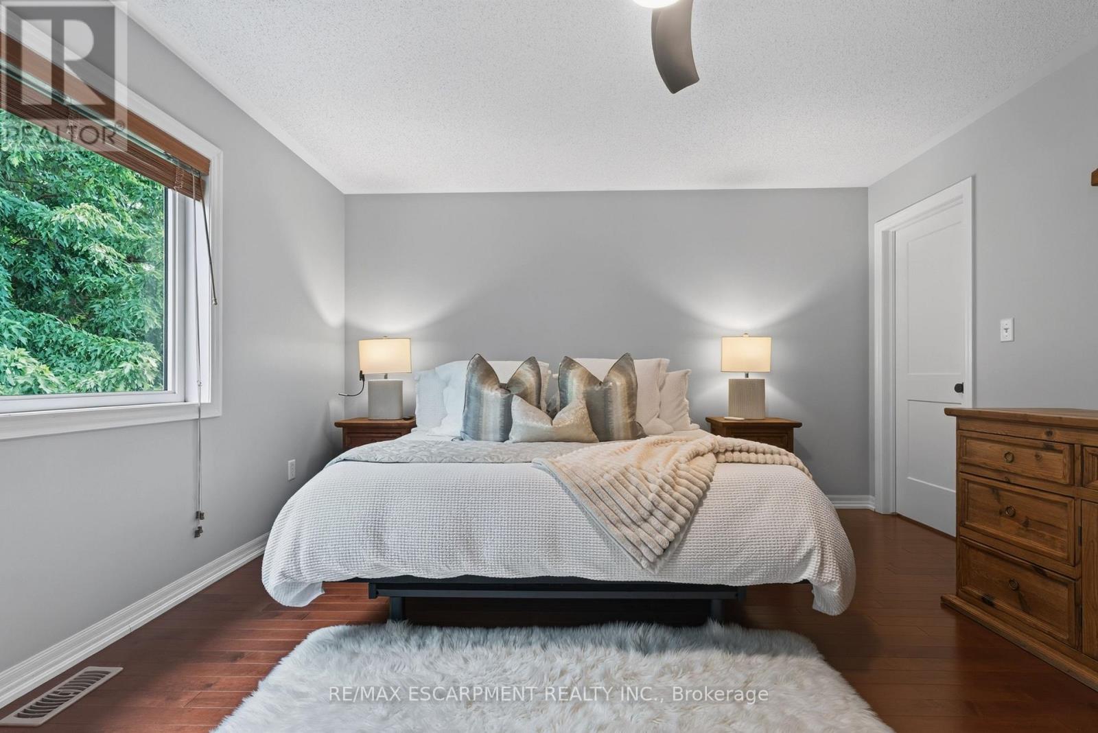 3220 Steeplechase Drive, Burlington, Ontario  L7M 0C5 - Photo 13 - W13493800