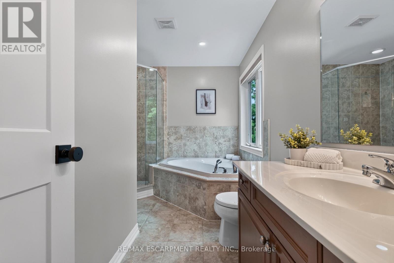 3220 Steeplechase Drive, Burlington, Ontario  L7M 0C5 - Photo 16 - W13493800