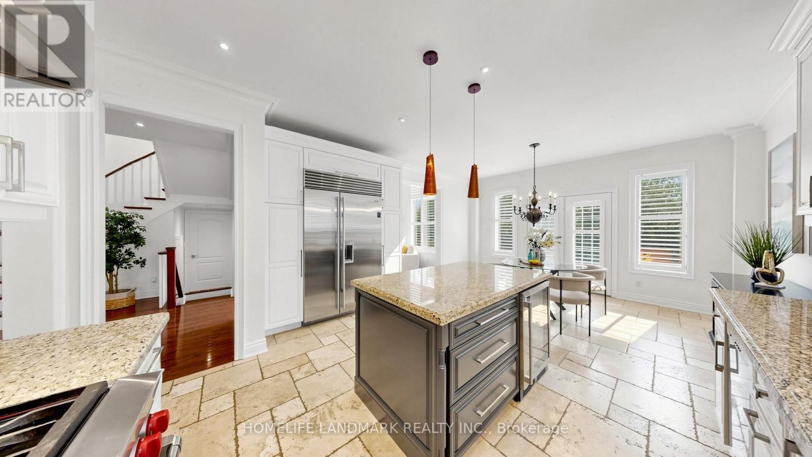 2508 Hemmford Drive, Oakville, Ontario  L6M 4R6 - Photo 8 - W13493804