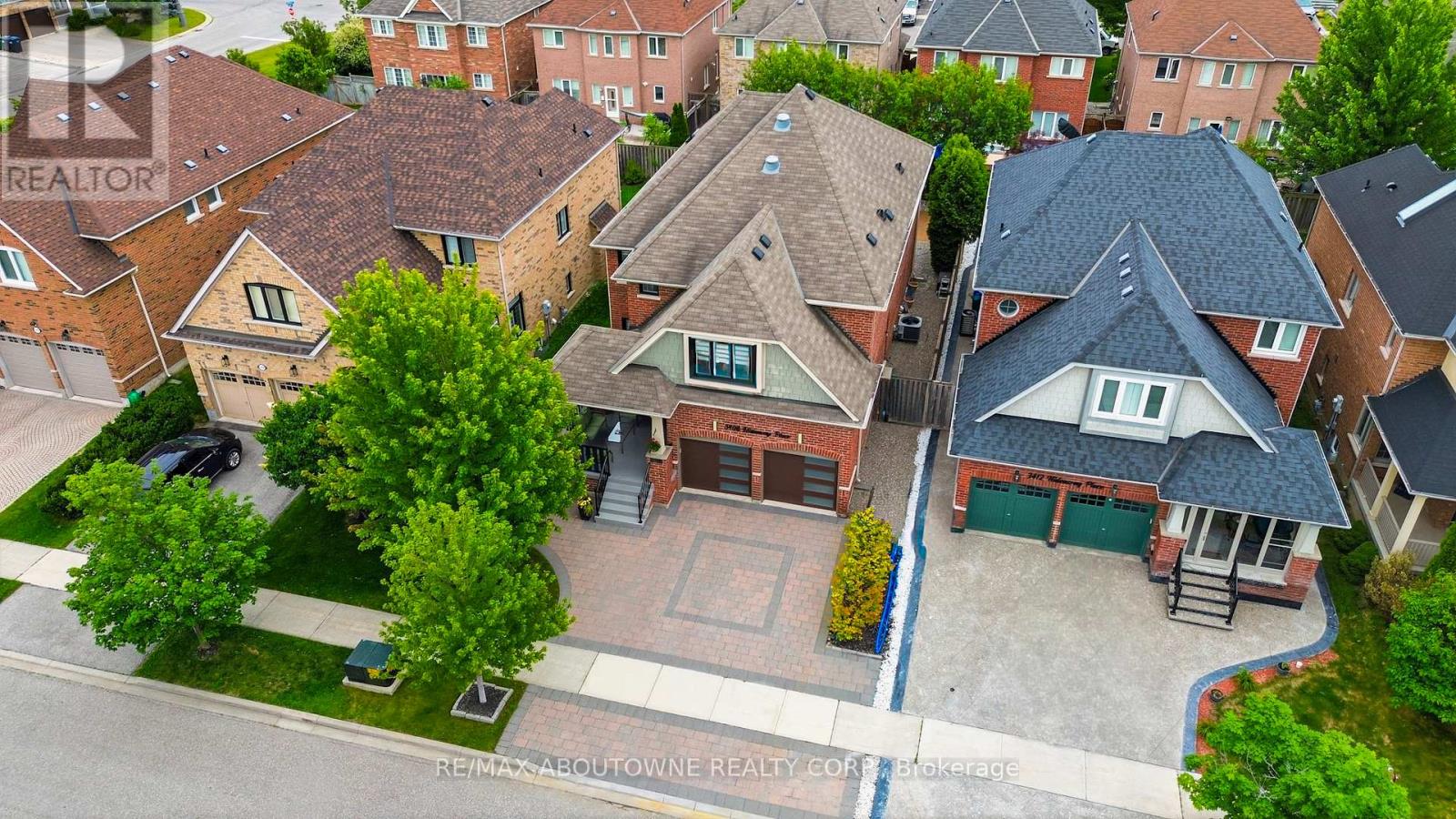 3408 Hideaway Place, Mississauga, Ontario  L5M 0A7 - Photo 3 - W13493844