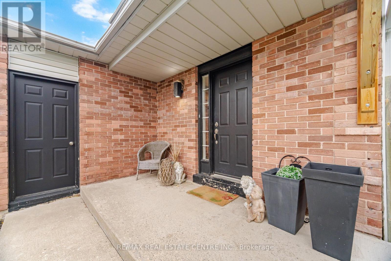 323 Michael Drive, Orangeville, Ontario  L9W 4P4 - Photo 4 - W13493904