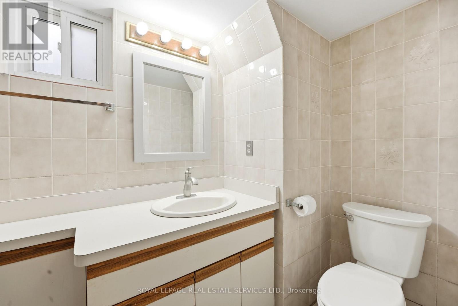 45 Poynter Drive, Toronto, Ontario  M9R 1L3 - Photo 29 - W13477420