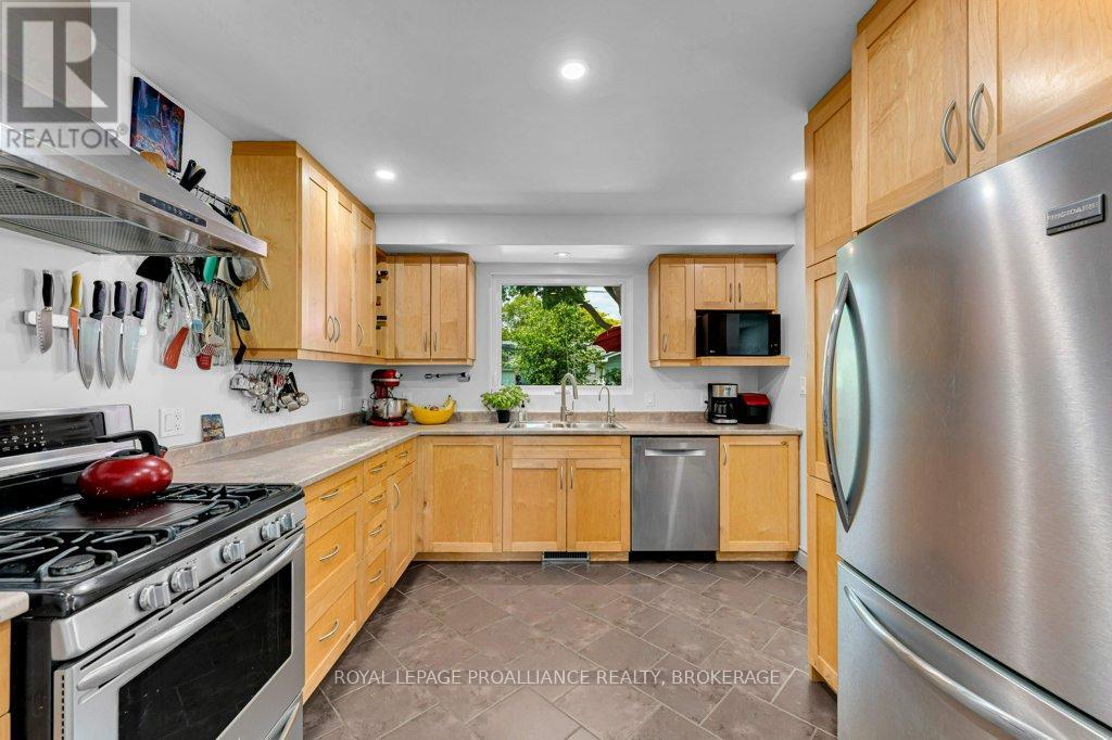 988 Hudson Drive, Kingston, Ontario  K7M 5K7 - Photo 11 - X13494000