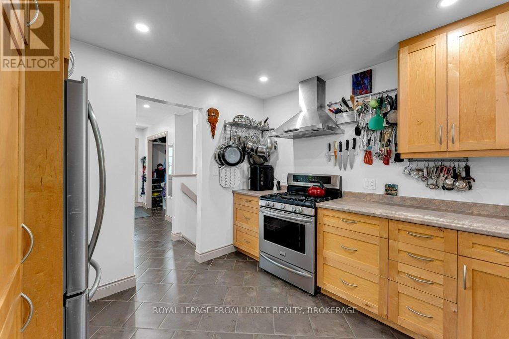 988 Hudson Drive, Kingston, Ontario  K7M 5K7 - Photo 12 - X13494000