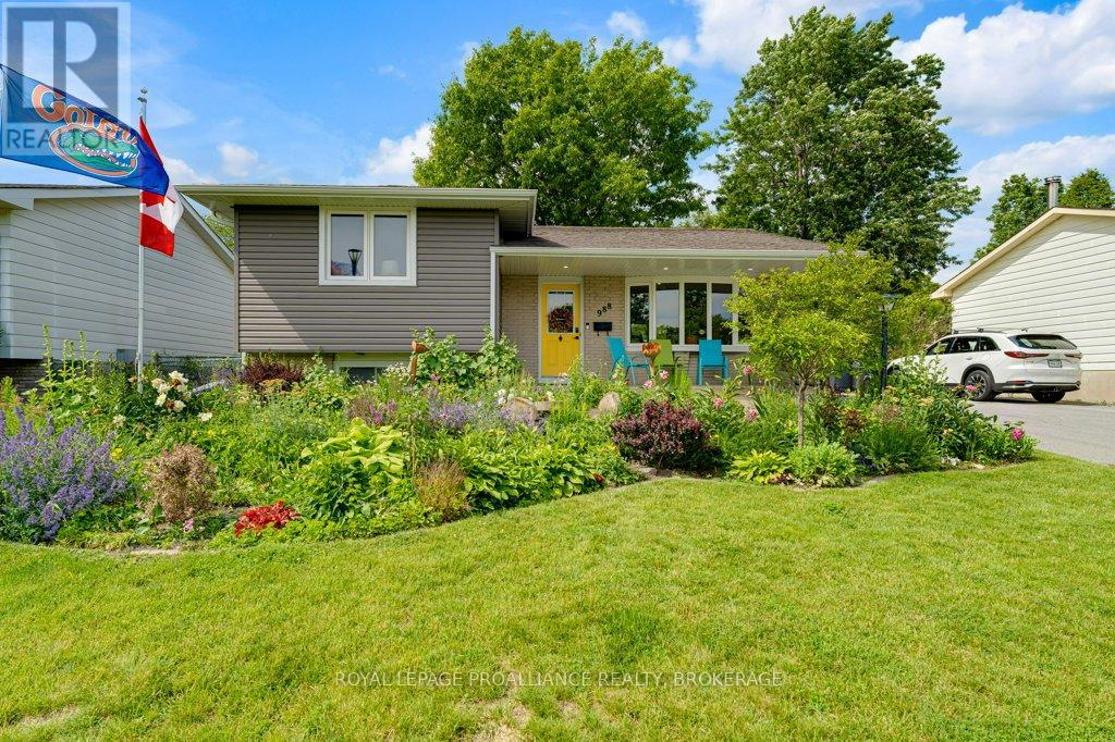 988 Hudson Drive, Kingston, Ontario  K7M 5K7 - Photo 2 - X13494000