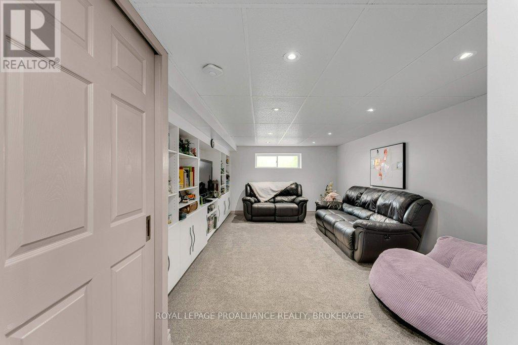 988 Hudson Drive, Kingston, Ontario  K7M 5K7 - Photo 30 - X13494000