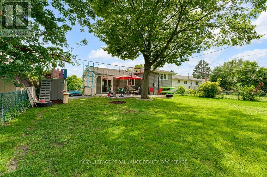 988 Hudson Drive, Kingston, Ontario  K7M 5K7 - Photo 39 - X13494000