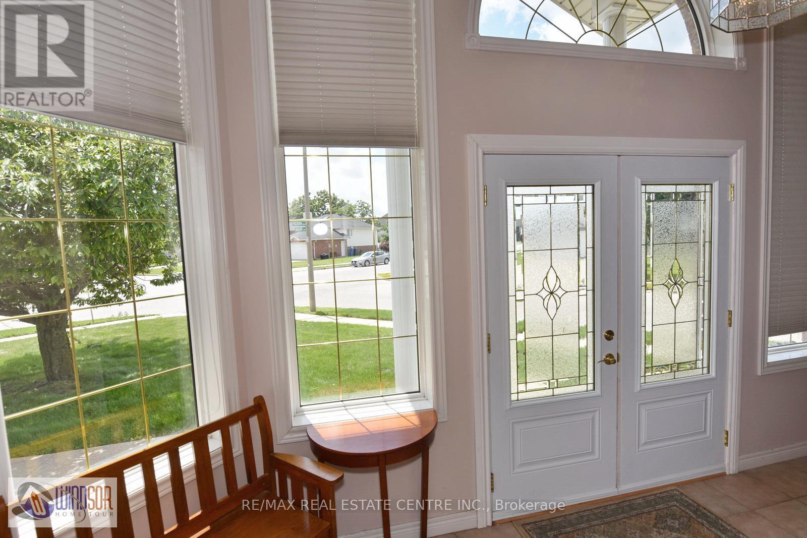 3602 Holburn Street, Windsor, Ontario  N9E 4V4 - Photo 4 - X13493818
