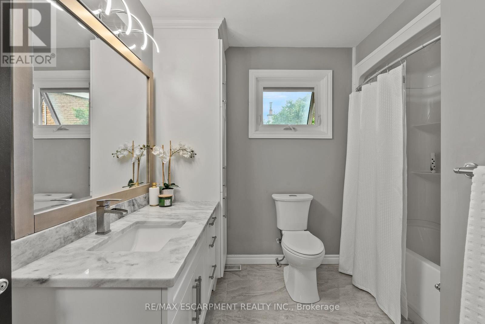 8 Bendamere Drive, Grimsby, Ontario  L3M 2N3 - Photo 19 - X13493848