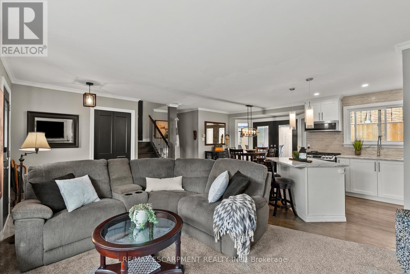 8 Bendamere Drive, Grimsby, Ontario  L3M 2N3 - Photo 9 - X13493848