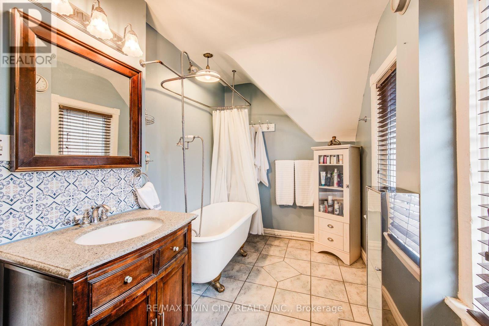 138 Water Street S, Waterloo, Ontario  N2G 1Z5 - Photo 31 - X13493902