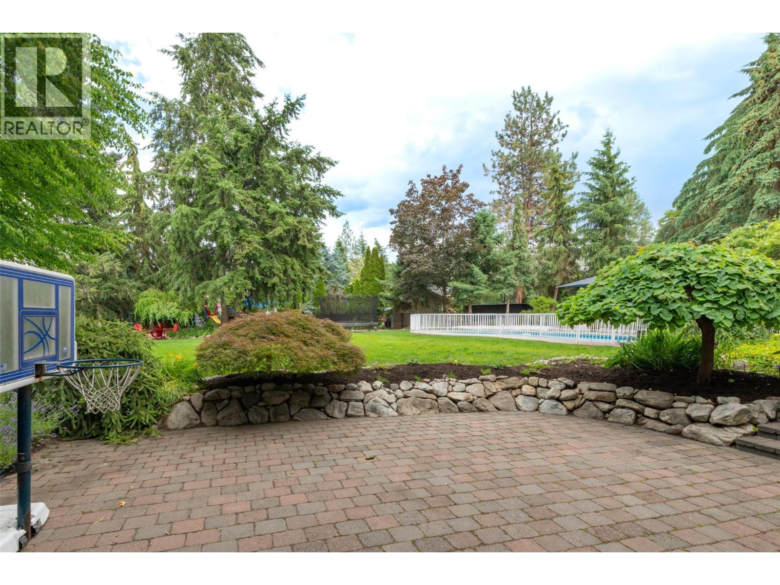 Listing image 55