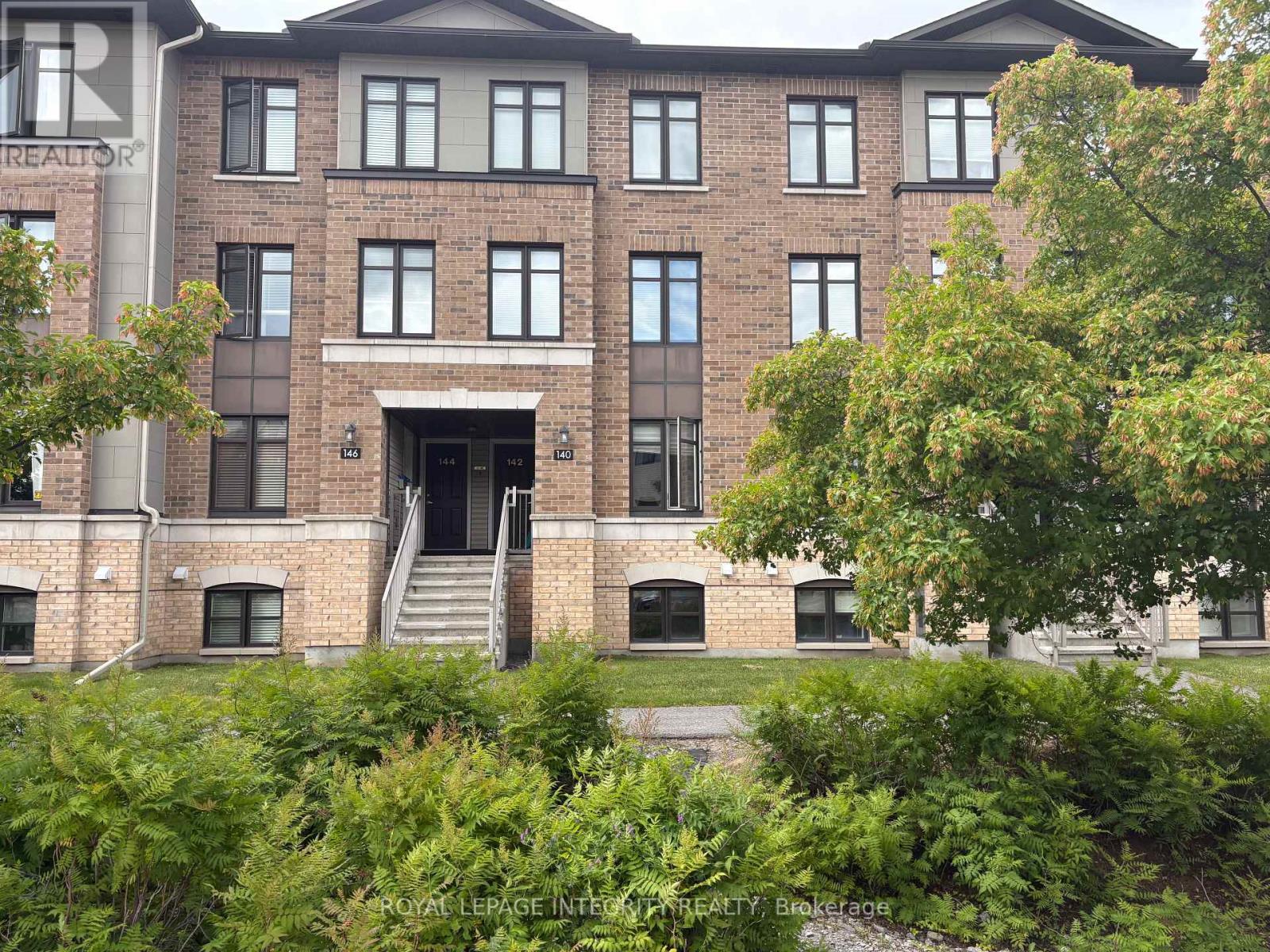 140 Bluestone Private, Ottawa, Ontario  K4A 0X7 - Photo 1 - X13493990