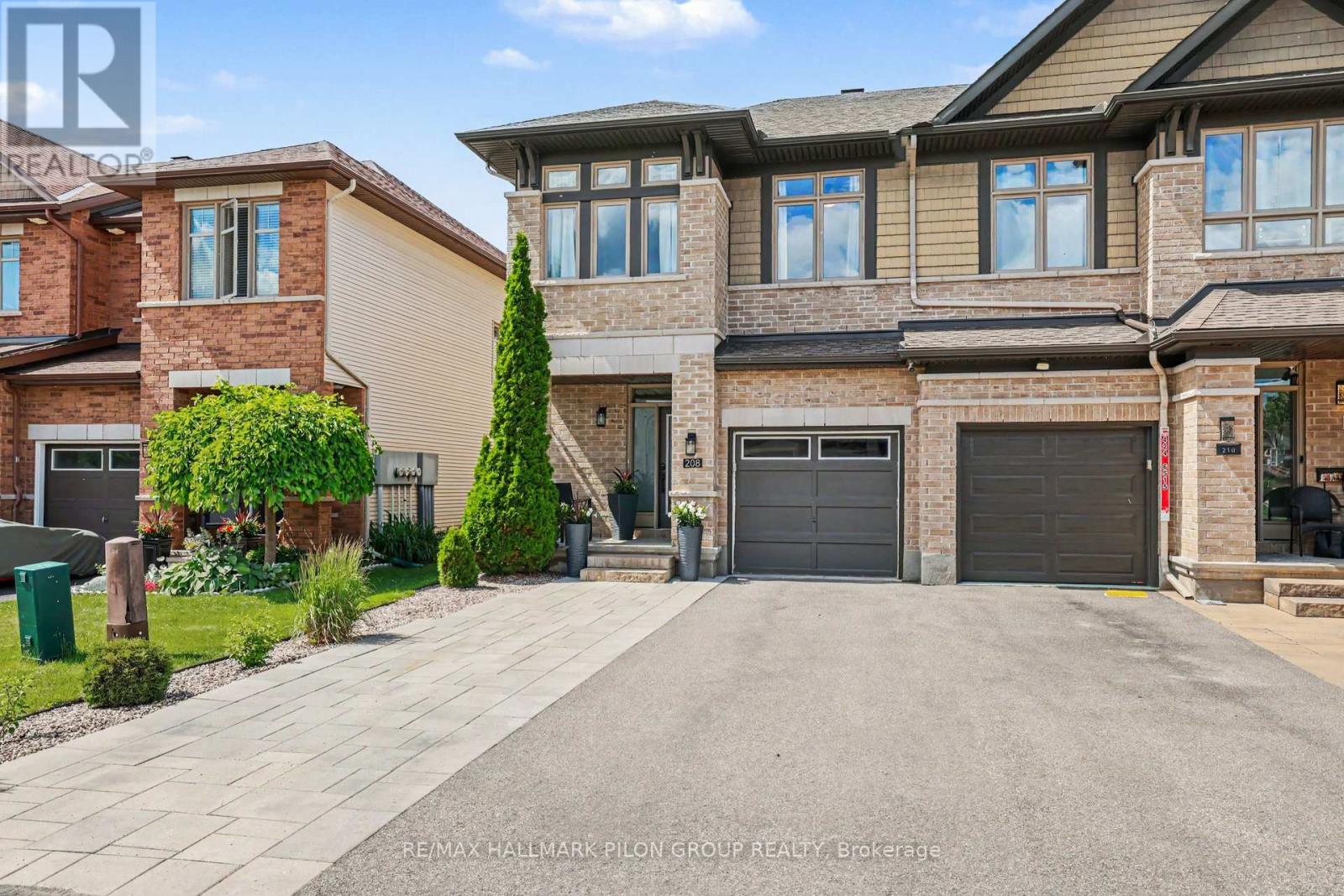 208 Butterfly Walk, Ottawa, Ontario  K1W 0G6 - Photo 2 - X13494162