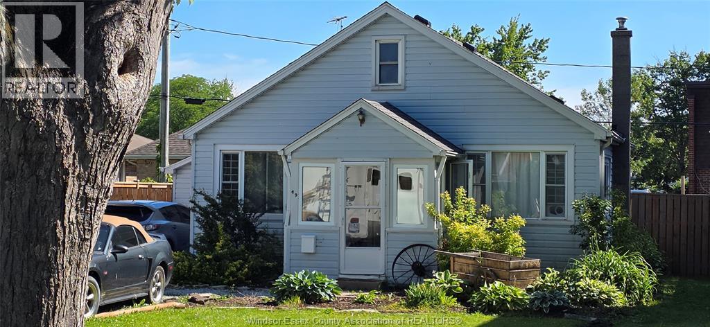 MLS# 26015346: 49 MAPLE Row, Essex, Canada