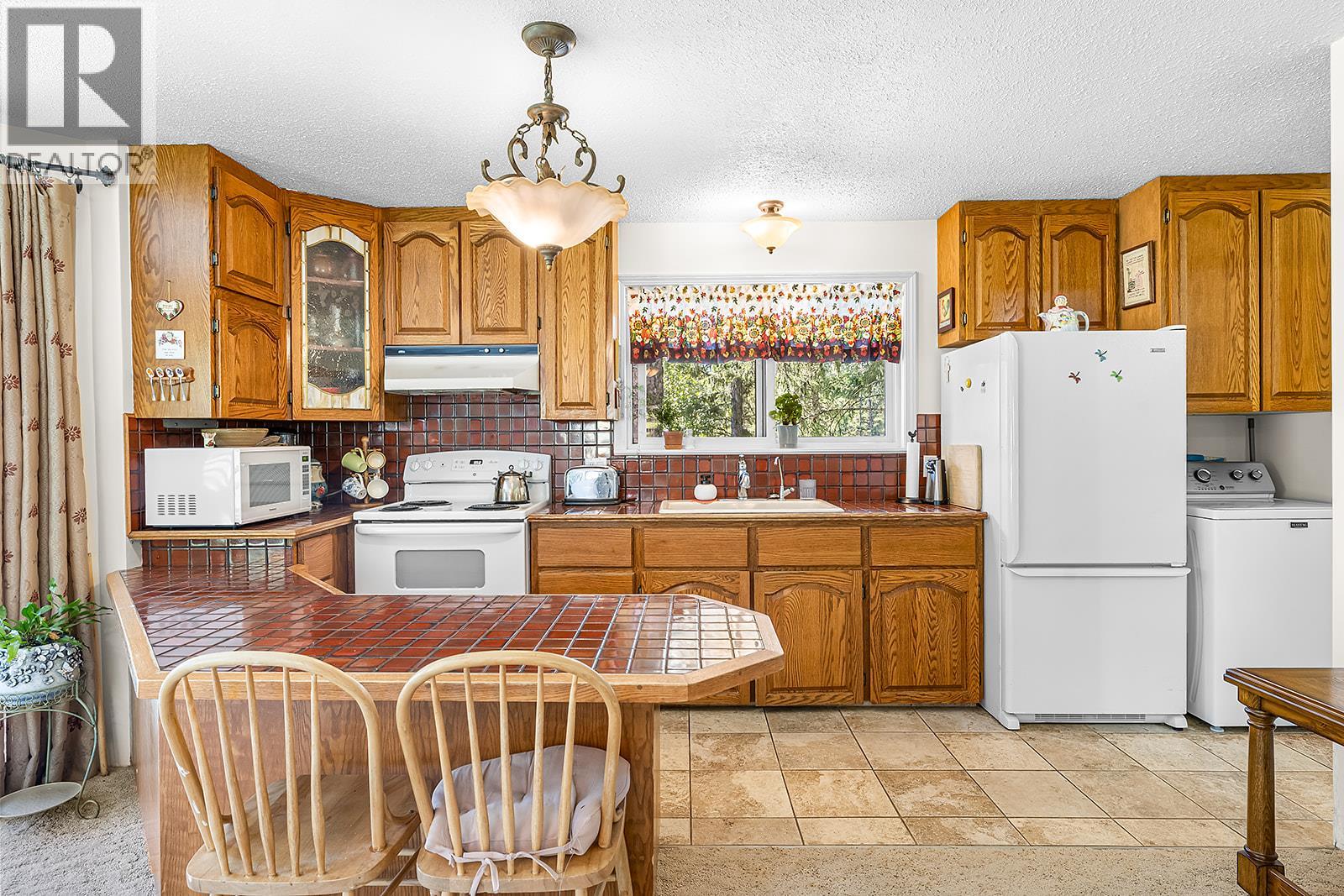 6397 Forsyth Road, Ta Ta Creek, British Columbia V0B 2H0 - Photo 21 - 10392455