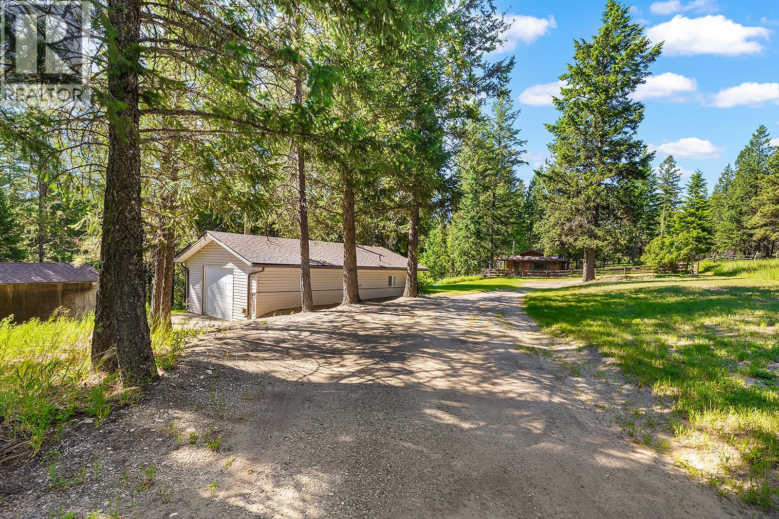 6397 Forsyth Road, Ta Ta Creek, British Columbia V0B 2H0 - Photo 11 - 10392455