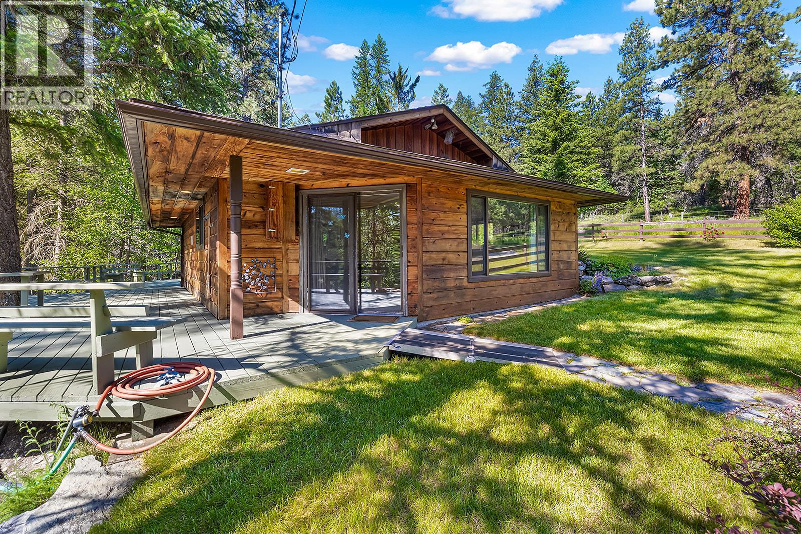 6397 Forsyth Road, Ta Ta Creek, British Columbia V0B 2H0 - Photo 1 - 10392455