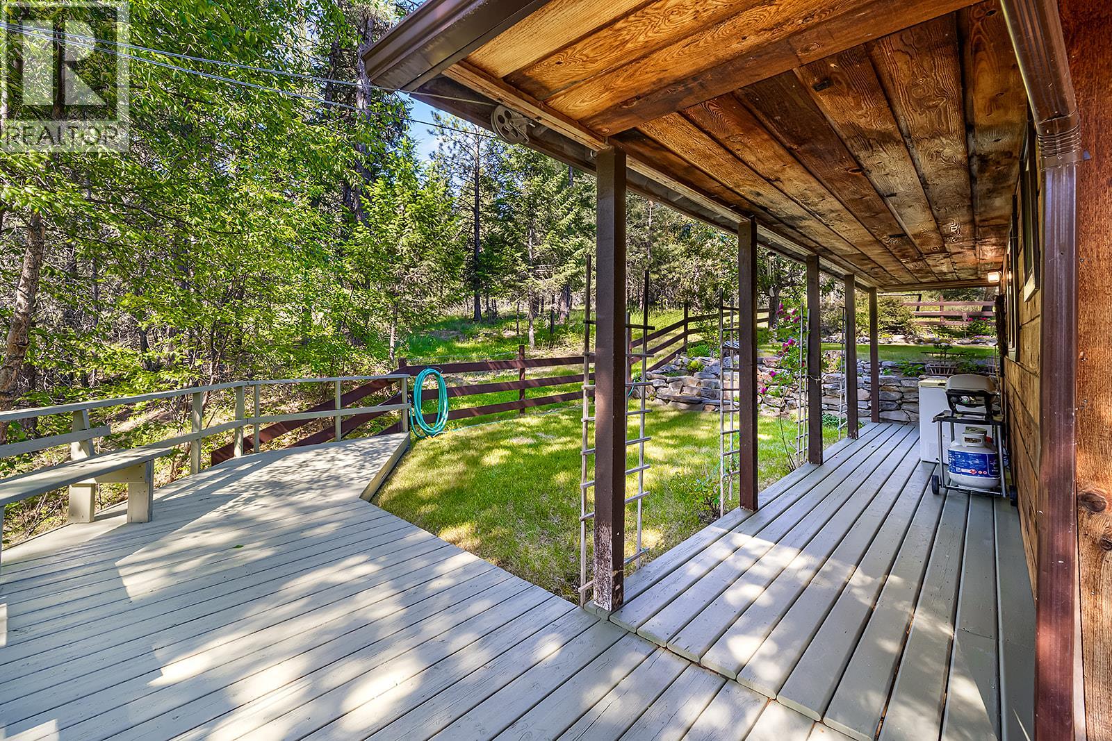 6397 Forsyth Road, Ta Ta Creek, British Columbia V0B 2H0 - Photo 8 - 10392455
